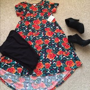 NWT Lolaroe floral carly XS